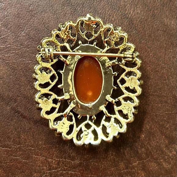Victorian Cameo Brooch Missing 3 Stones - Picture 4 of 8